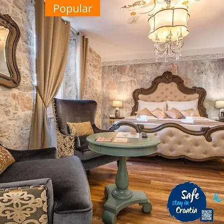 Plaza Marchi Old Town - Mag Quaint & Elegant Boutique Hotel 4*