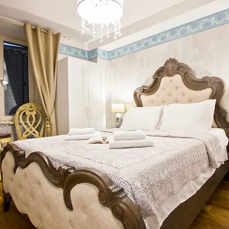 酒店 Plaza Marchi Old Town - Mag Quaint & Elegant Boutique 4*