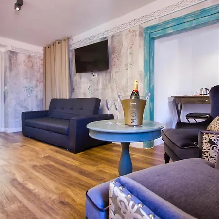 Plaza Marchi Old Town - Mag Quaint & Elegant Boutique Hotel Split