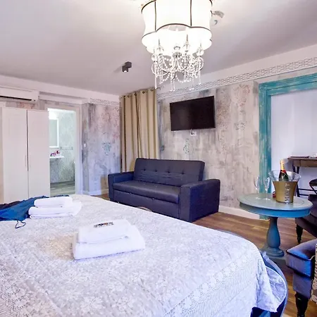 Hotel Plaza Marchi Old Town - Mag Quaint & Elegant Boutique