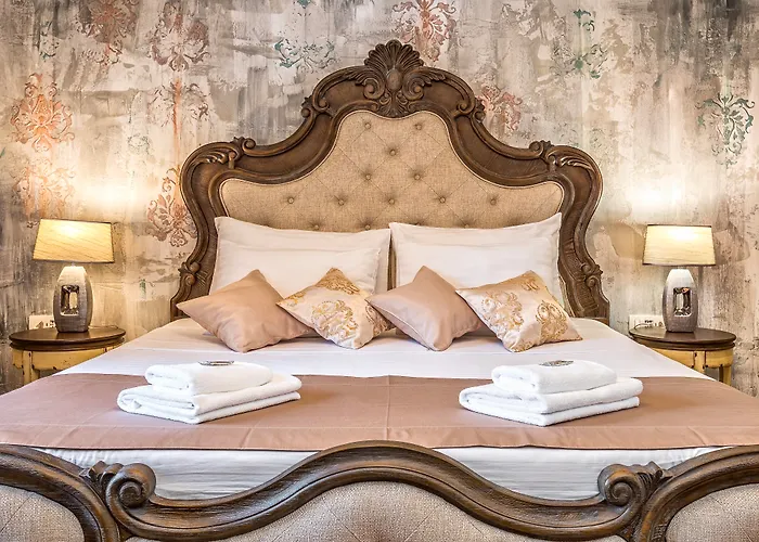 Plaza Marchi Old Town - Mag Quaint & Elegant Boutique 酒店 4*