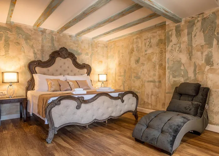 Plaza Marchi Old Town - Mag Quaint & Elegant Boutique 斯普利特