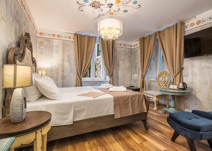 Plaza Marchi Old Town - Mag Quaint & Elegant Boutique 斯普利特
