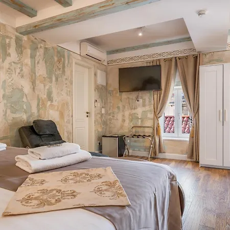 Plaza Marchi Old Town - Mag Quaint & Elegant Boutique فندق سبليت