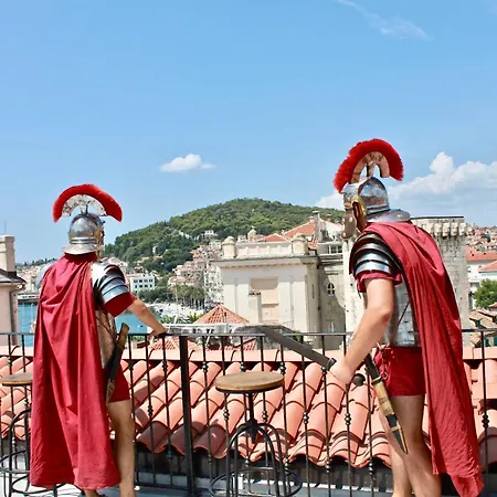 Plaza Marchi Old Town - Mag Quaint & Elegant Boutique 4*