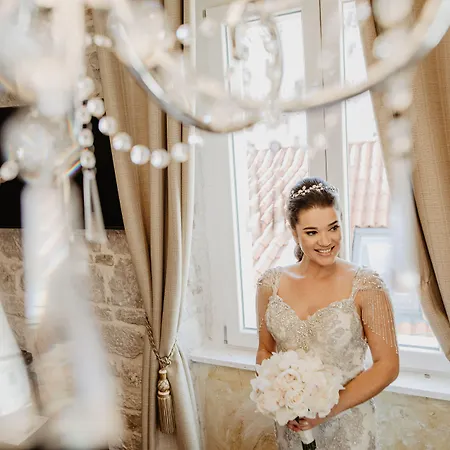 Plaza Marchi Old Town - Mag Quaint & Elegant Boutique فندق 4*