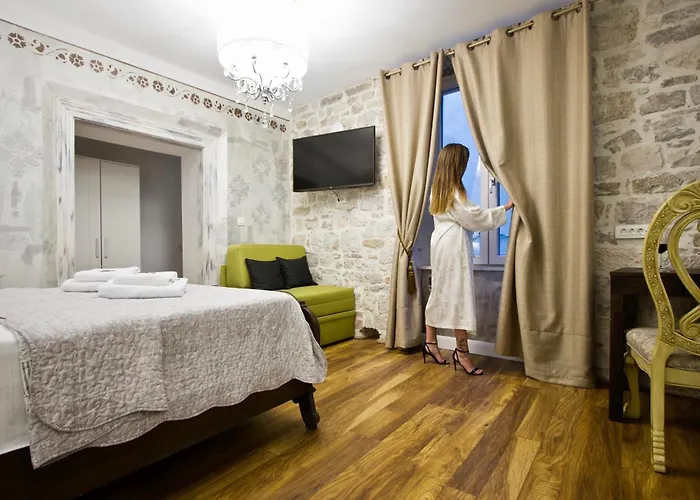 Hotel Plaza Marchi Old Town - Mag Quaint & Elegant Boutique 4*
