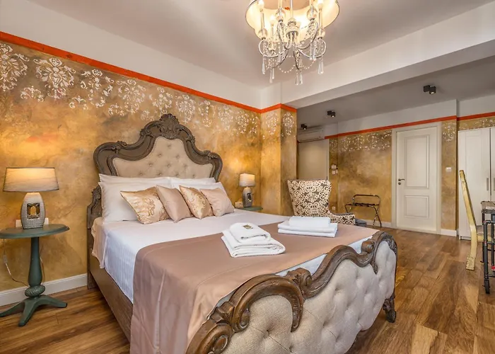 Plaza Marchi Old Town - Mag Quaint & Elegant Boutique Hotel 4*
