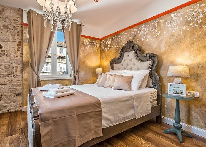 Hotel Plaza Marchi Old Town - Mag Quaint & Elegant Boutique Split