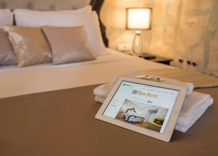 Hotel Plaza Marchi Old Town - Mag Quaint & Elegant Boutique