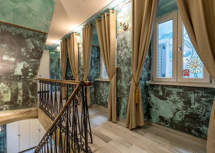 Plaza Marchi Old Town - Mag Quaint & Elegant Boutique Hotel Split