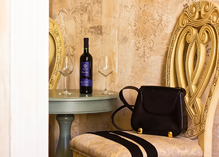 Hotel Plaza Marchi Old Town - Mag Quaint & Elegant Boutique