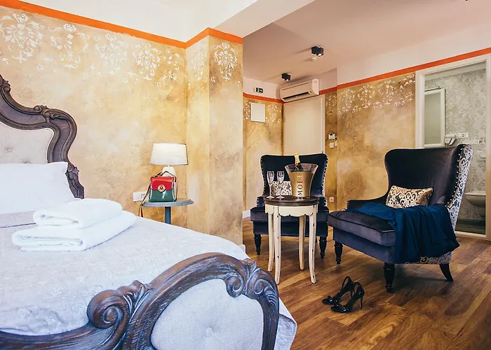 Plaza Marchi Old Town - Mag Quaint & Elegant Boutique Split